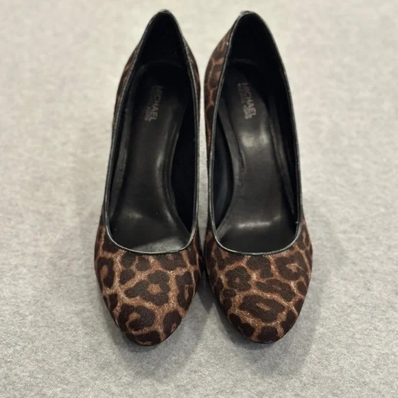 Michael Kors Susan Flex Pumps - Picture 3 of 8